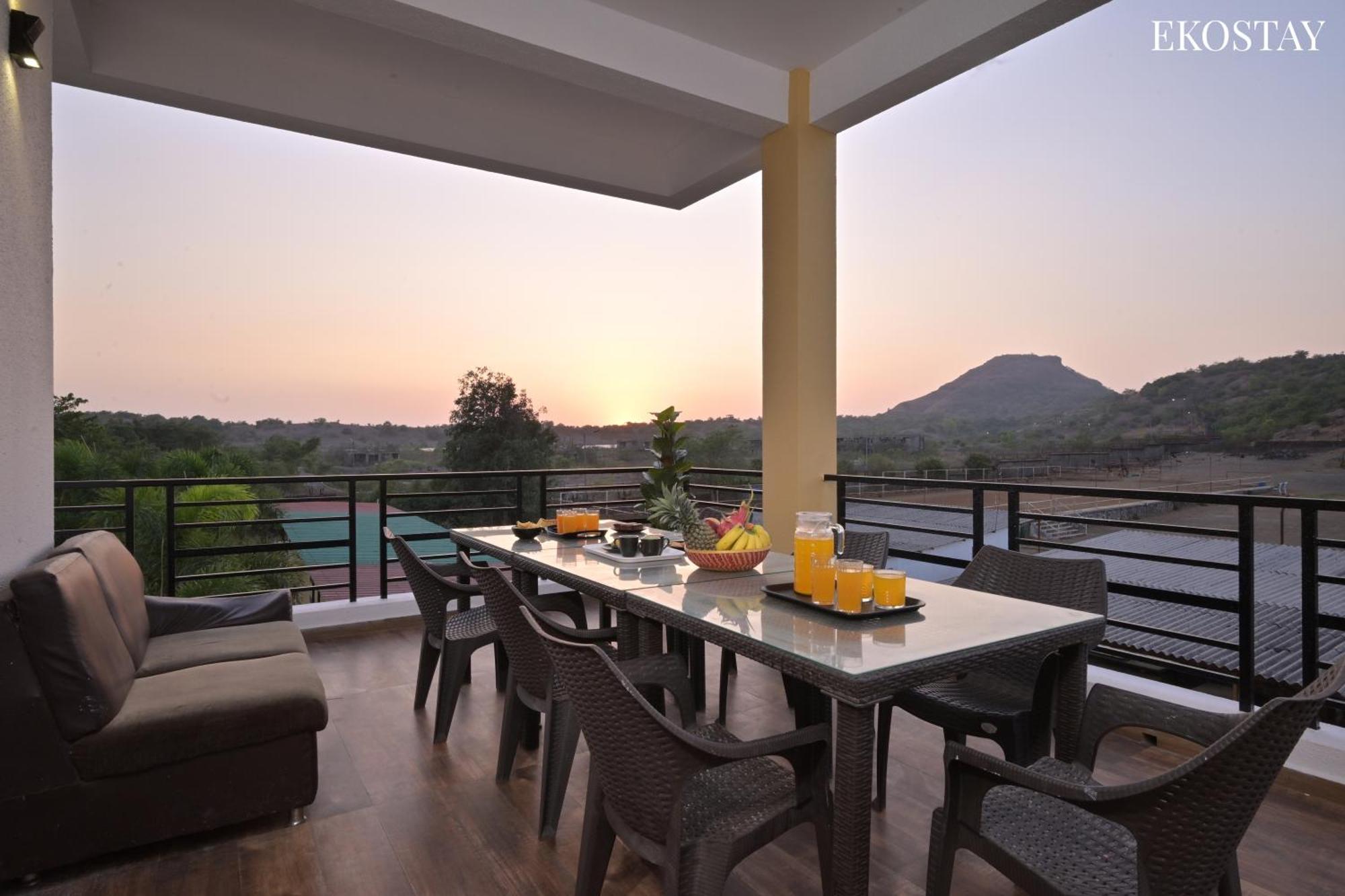 Eko Stay - Octagon Farms Villa Lonavala Luaran gambar